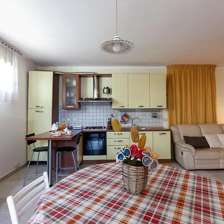 Sunny House Mono With Pool - Happy Apartment *