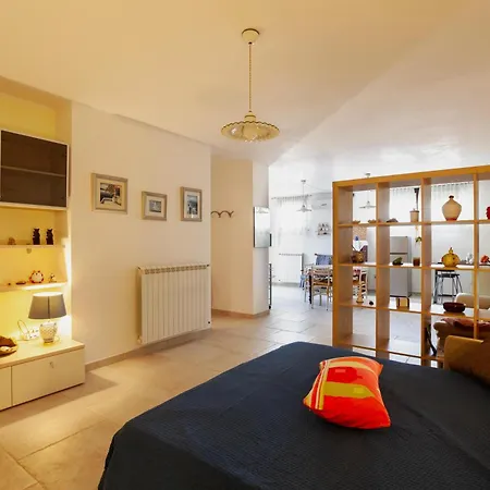 Apartment Sunny House Mono With Pool - Happy Sanarica